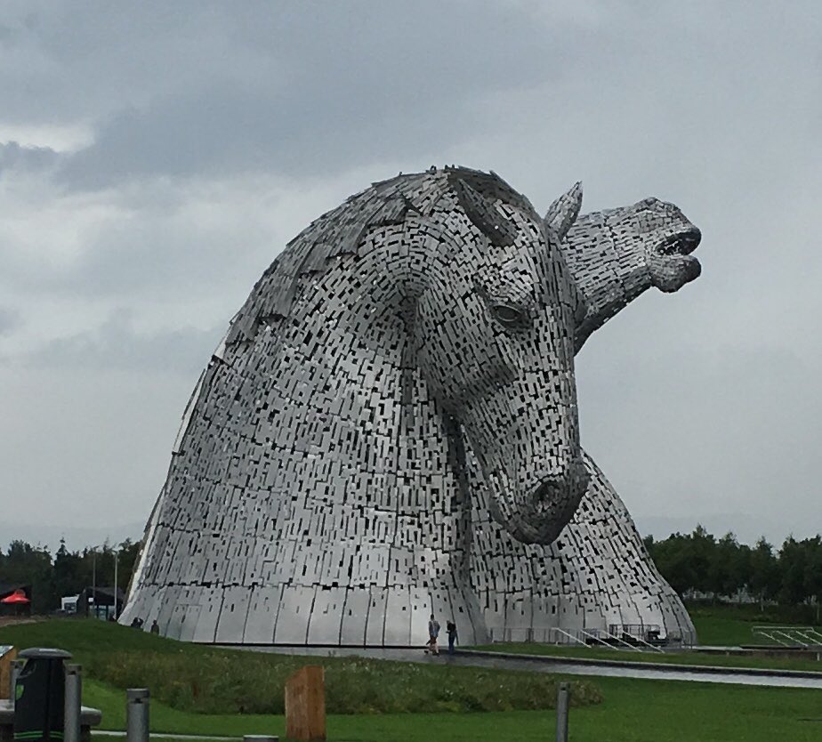 Dahju_Lentil's tweet photo. Finally met these guys today! Duke and Baron. Amazing feats of engineering #Kelpies #AndyScott #helixFalkirk https://t.co/CtjDLxzYvG