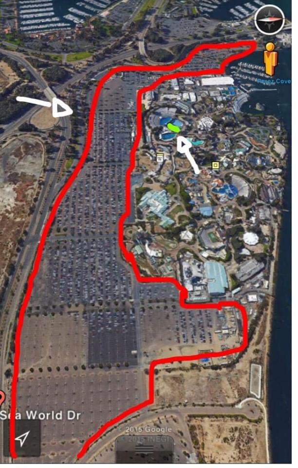 Casey_Pup's tweet photo. The red line is the Seaworld car park.  The green line is where the orca spend their lives. 
#BoycottSeaWorld https://t.co/mpy8z87w8a