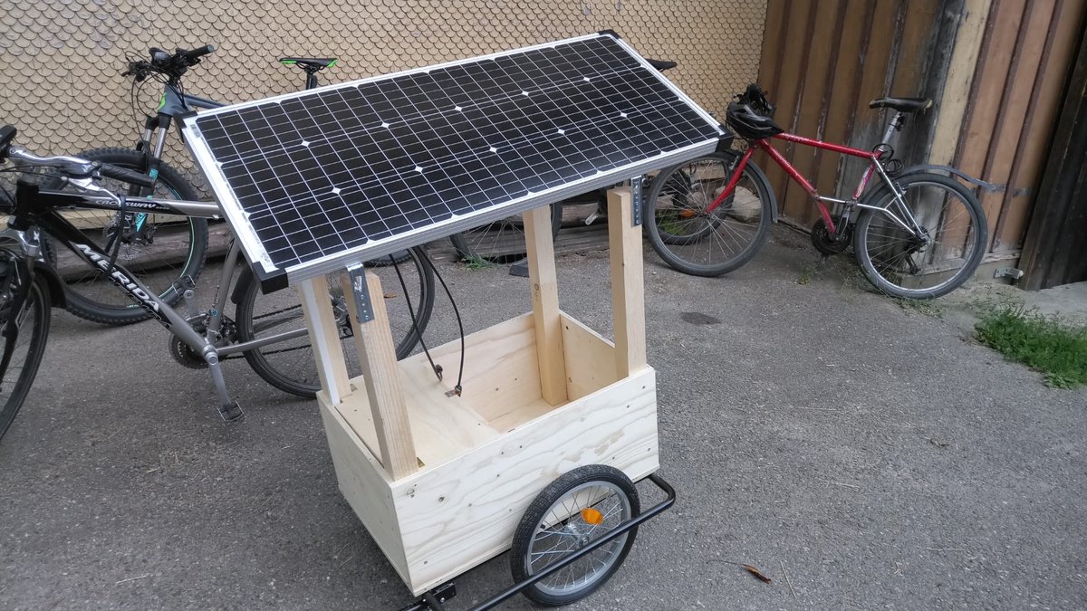 jglpschweiz's tweet photo. Wir wollen mit der ersten Schweizer #TourdeSolar 🚲🌍 die Vorteile der #Solarenergie 🌞 der Bevölkerung näher bringen und fahren darum am 17. - 18. August mit einem Solarmodul von St. Gallen bis nach Bern 🙌 Details & Anmeldung hier 👉 https://t.co/LB0s9WiKcb #KlimaWahl @jglp_sg https://t.co/yVYVuPaLCH