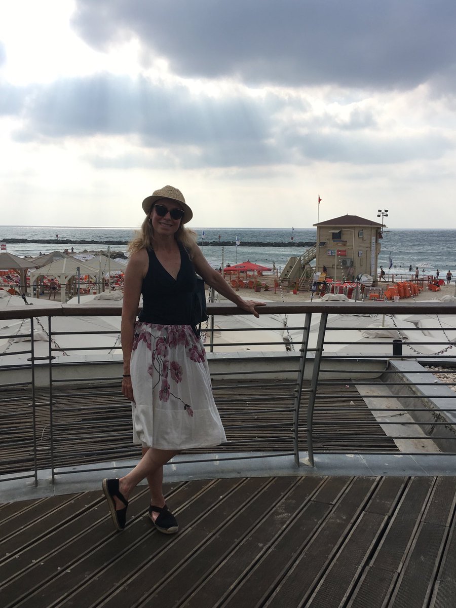 per4mers4change's tweet photo. After a day of #Gaga #GordonBeach #Tel-Aviv https://t.co/50UuTFX11P