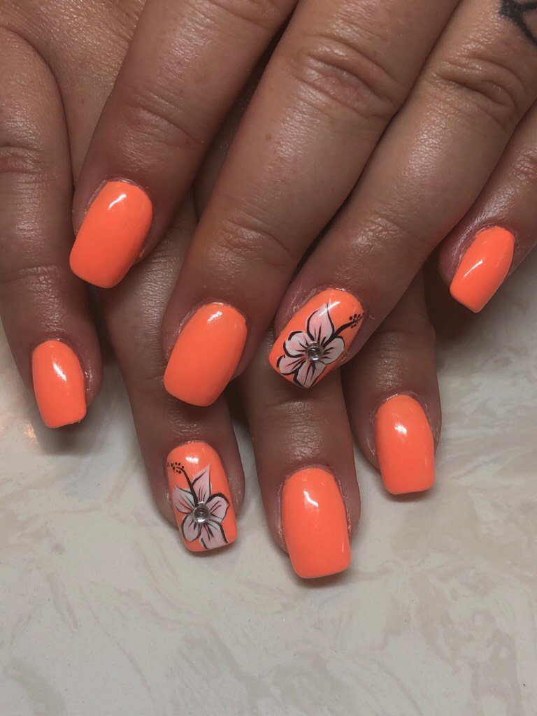 FairmountSpa's tweet image. Take them on your vacation and save more $$$ at Happy Hour special. You won't regret it. Latest nails collection is available at @FairmountSpa. Please call 403 452 7788 for a discount.
