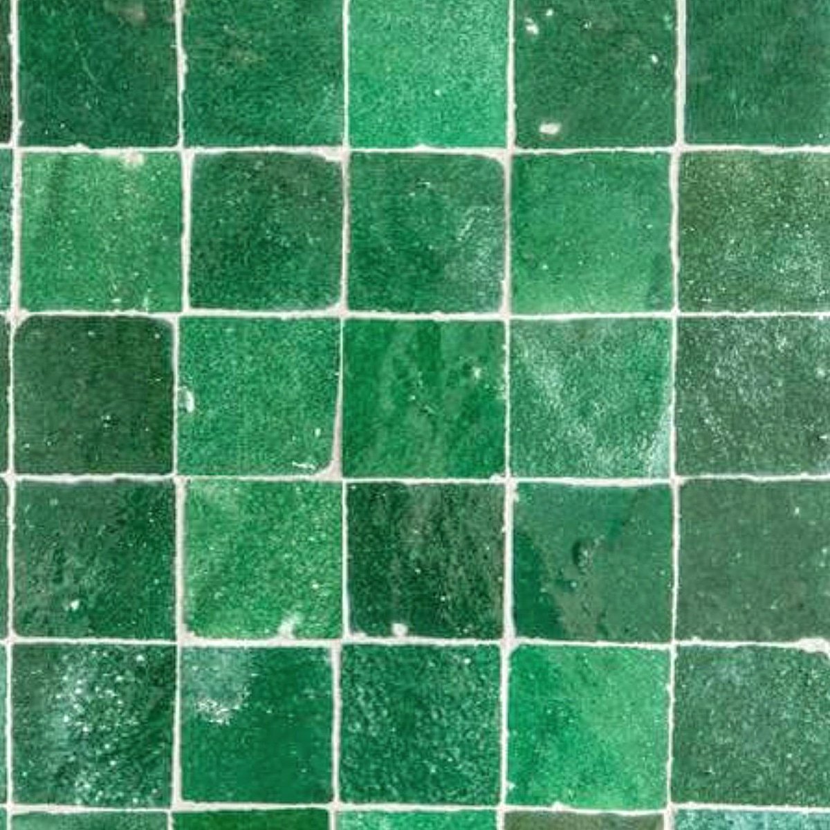 SPENDINvalencia's tweet image. Green, the color of life, renewal, nature, and energy, is associated with meanings of growth, harmony, freshness, safety, fertility, and environment 🌼🍀🌼 #green #SPENDIN #summerissue #SPENDINmagazine