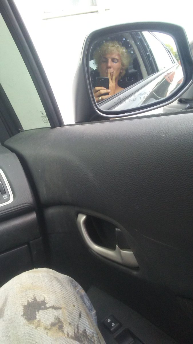 alienfromalien's tweet image. Spotted