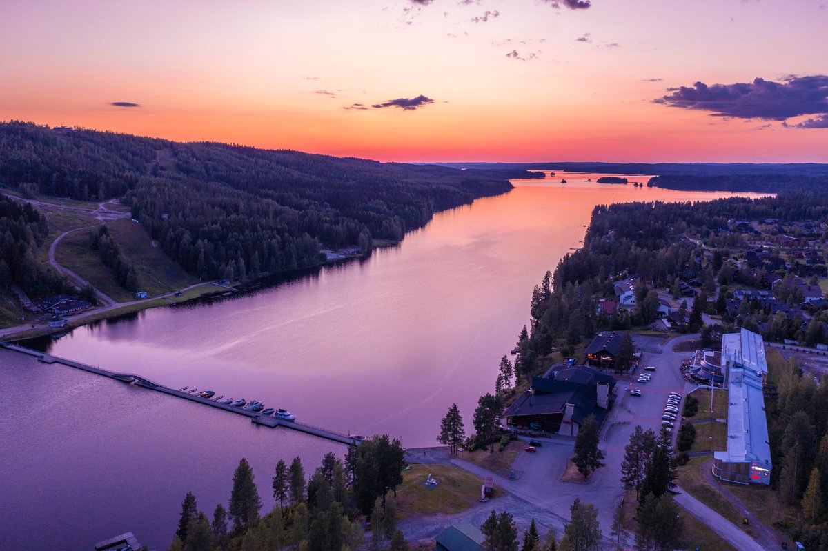 Reilu vuorokausi aikaa vielä haastaa kaveri mukaan ja varmistaa myös oma ilmoittautuminen vuoden 2019 Tahkon Finntriathloniin. Matkavaihtoehtoja on perusmatkasta aina täydenmatkan kisaan. Mukana myös joukkueviestit ja maksuton lasten kilpailu. Lisätiedot finntriathlon.fi