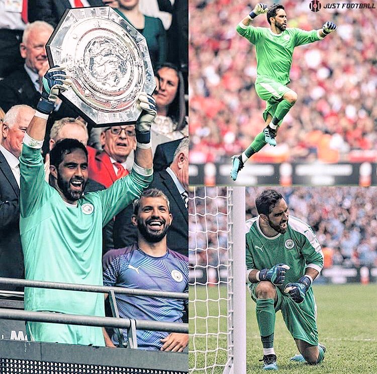 La clave del éxito está aquí 💪🏻 first trophy of the season 🏆well done boys 👏🏻👏🏻👏🏻👌🏻👍🏻 
<a href="/ManCity/">Manchester City</a> 💙