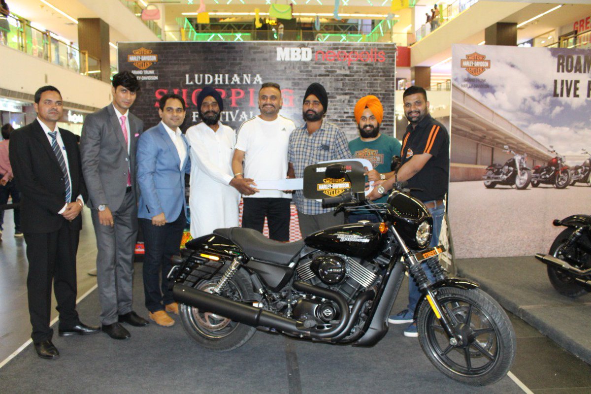 SandeepJourno's tweet photo. Lucky draw contest at Ludhiana Shopping Festival, MBD Neopolis Ludhiana mall on Sunday. Bumper prize winner of Harley Davidson Bike,  Taranjit Singh, resident of Village Faizgarh, Malerkotla, district Sangrur won Harley Davidson street 750 bike worth Rs 5, 33, 000 lakhs. https://t.co/5Yj0H7HWv8