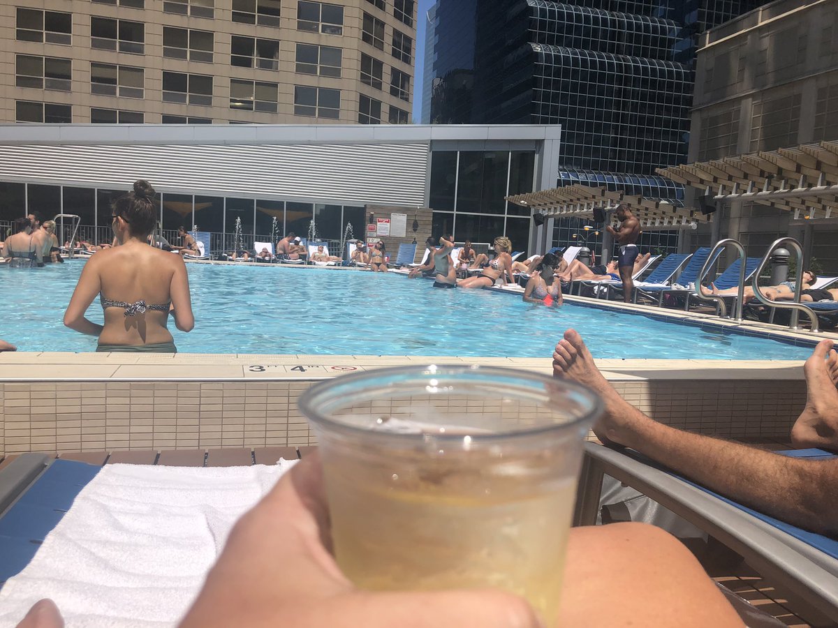 poopsie12345's tweet photo. #FFCWestloop amazing job on the outdoor rooftop pool. #summerinchicago https://t.co/2UaXRcyhwE