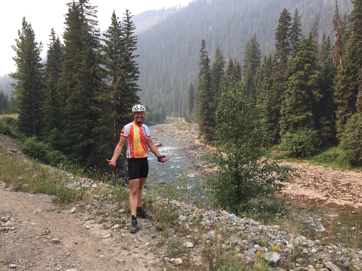 TimFitz99a's tweet photo. Rob van der Geest.
Part owner of Bike-Dreams.
Important part of https://t.co/M0dPrt2iQc 2018 Mountain bike trip.
Great attitude. Wonderful sense of humor. Adventurer. Loves the outdoors. When he smiles (always), we all smile. 😁 https://t.co/rRqpKkXs5T