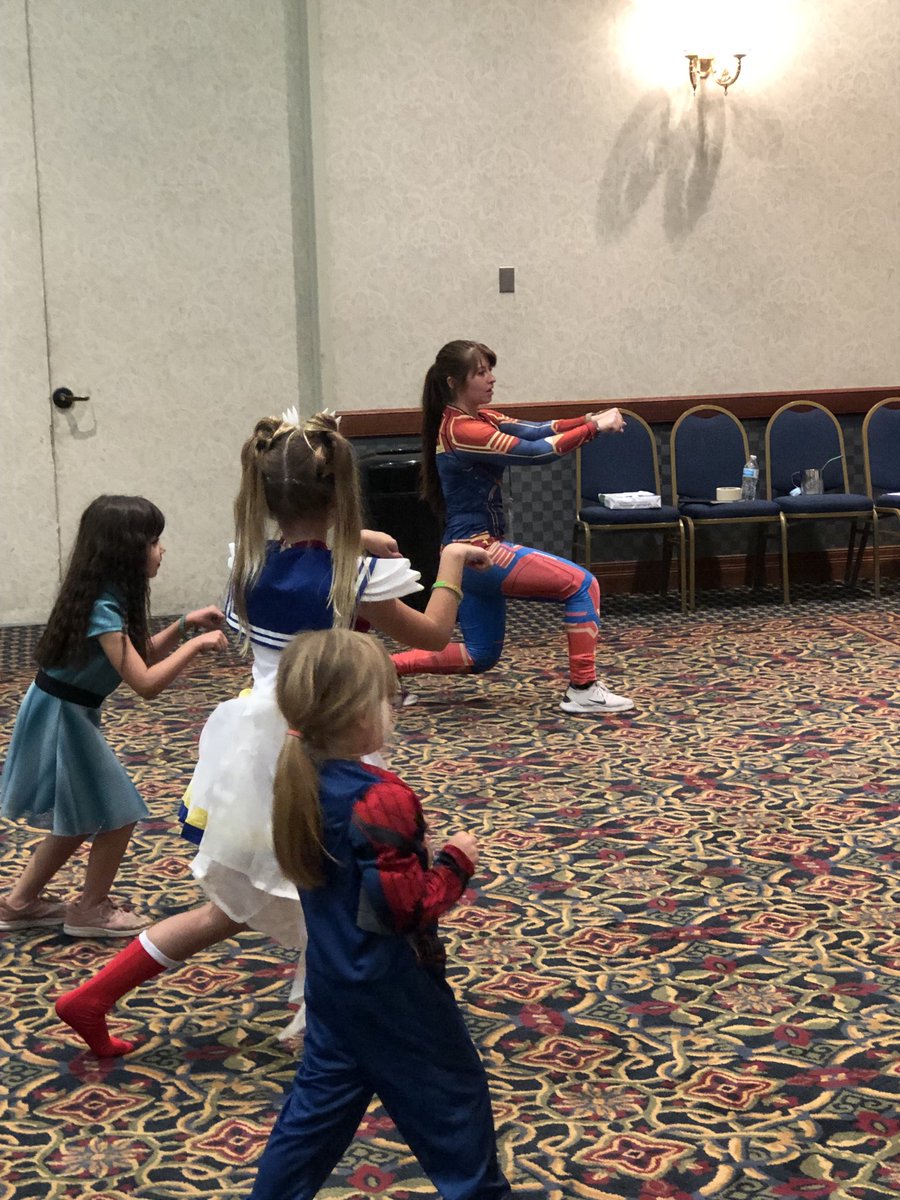 Ama_contx's tweet photo. Superhero Yoga at #AMACON19! https://t.co/r3YqGnNEhn