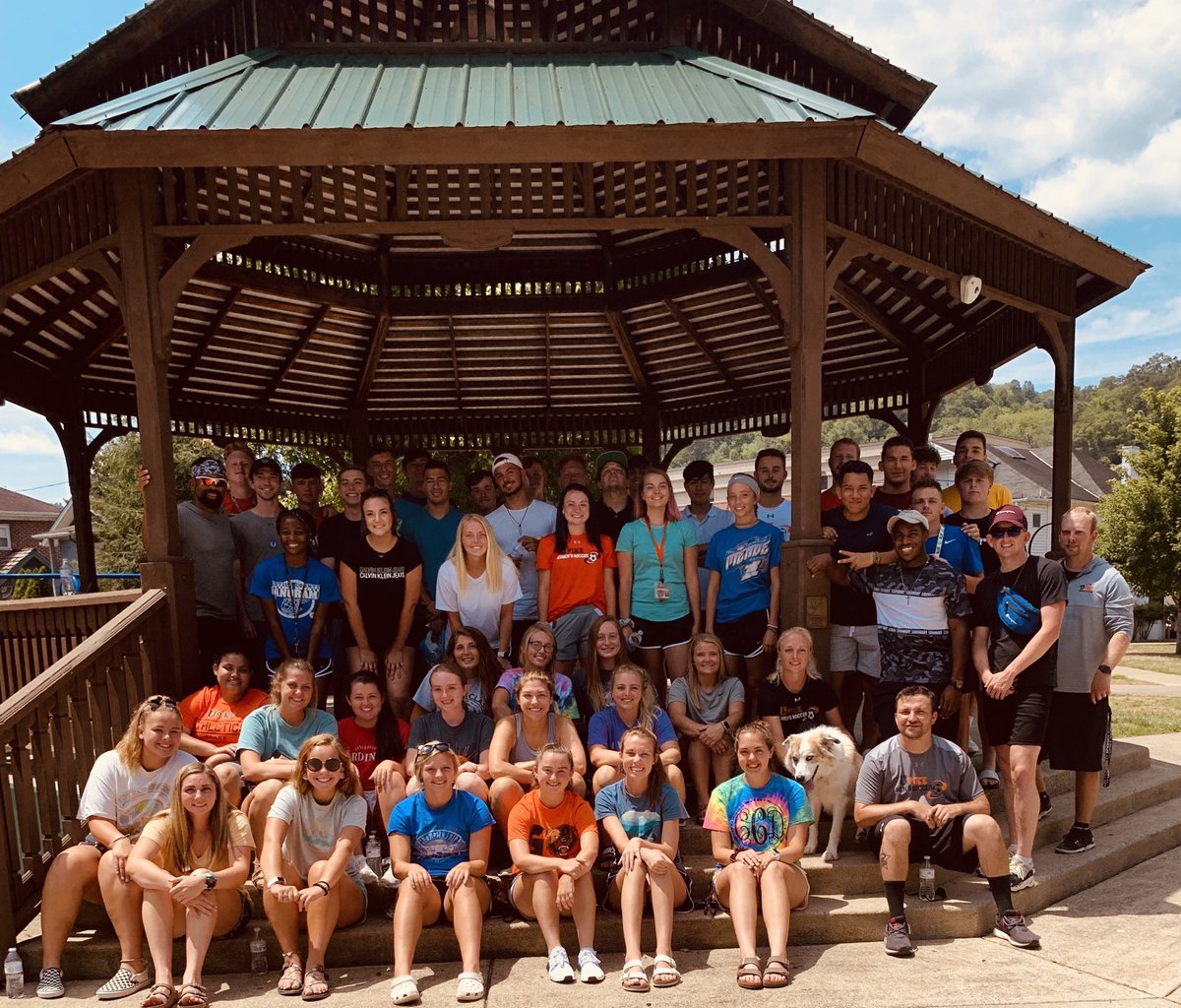 UPIKESOCCER's tweet photo. Soccer team-family cookout!⚽️ https://t.co/UKf7JUmUwi