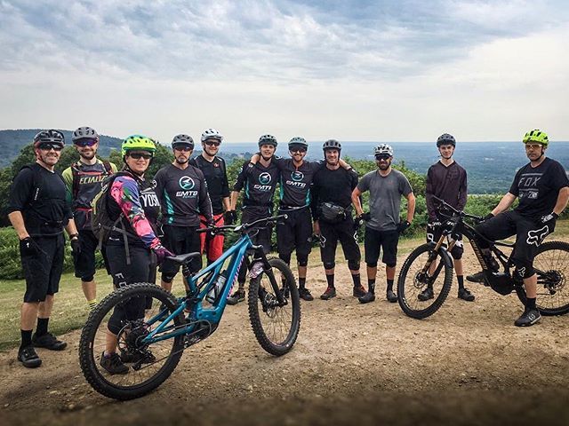 EmtbRob's tweet photo. Epic ride out in the Surrey Alps this afternoon with this lot.
#emtb #ebike #specialized #levo #kenevo #emtbforums https://t.co/eIfRYz5bc9 https://t.co/yHL3DpUY4w