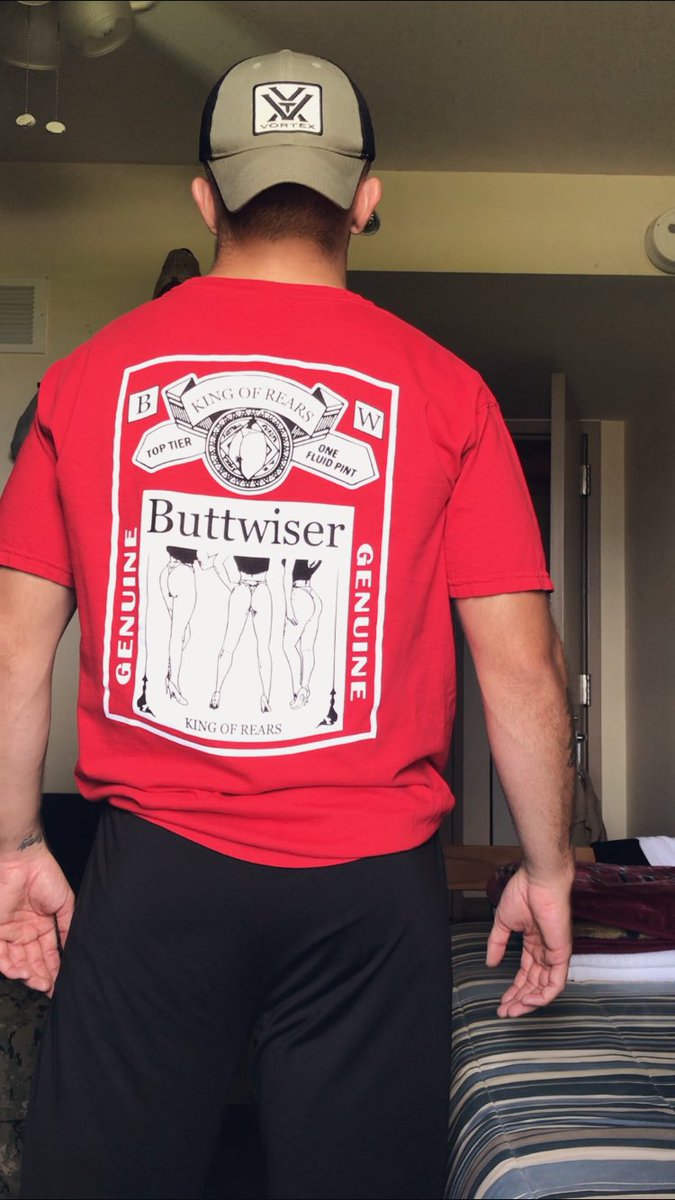 CoreyTessier's tweet photo. If this doesn’t answer the “are you a boob guy or an ass guy??” question then I don’t know what will https://t.co/JbH1DZHmpT