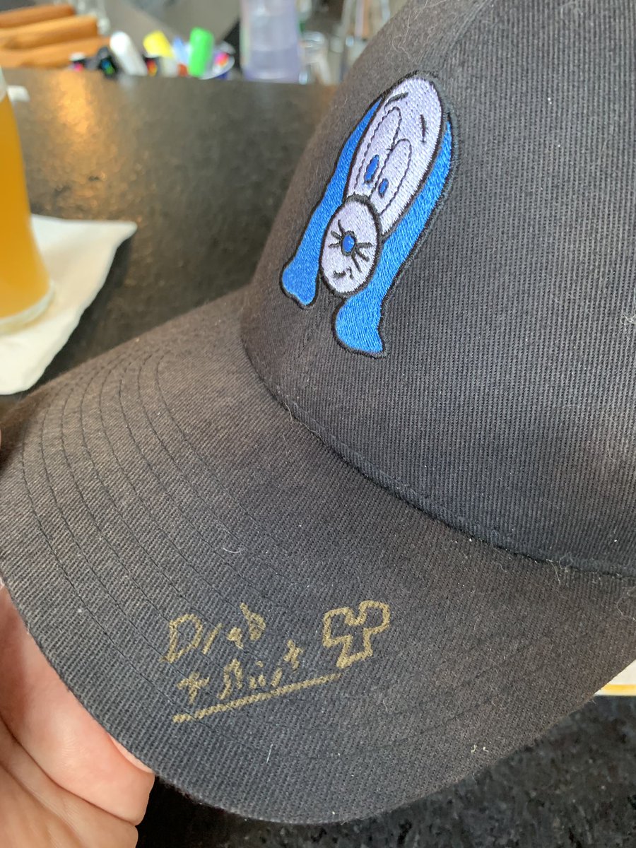 JDove07's tweet photo. Thanks to the 5th @JunksRadio @drabtshirt for signing my @SupDogsECU hat @bretradio and @BigOandDukes for putting on a great event #hordestock2 https://t.co/aLgSGeyehY
