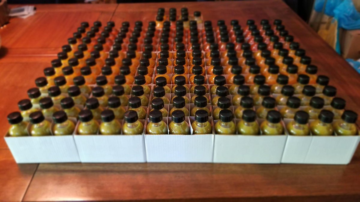 CoMaestros's tweet photo. One of our co-founders got married, these were their wedding favors. #hotsauce https://t.co/MhAYy1lLNN