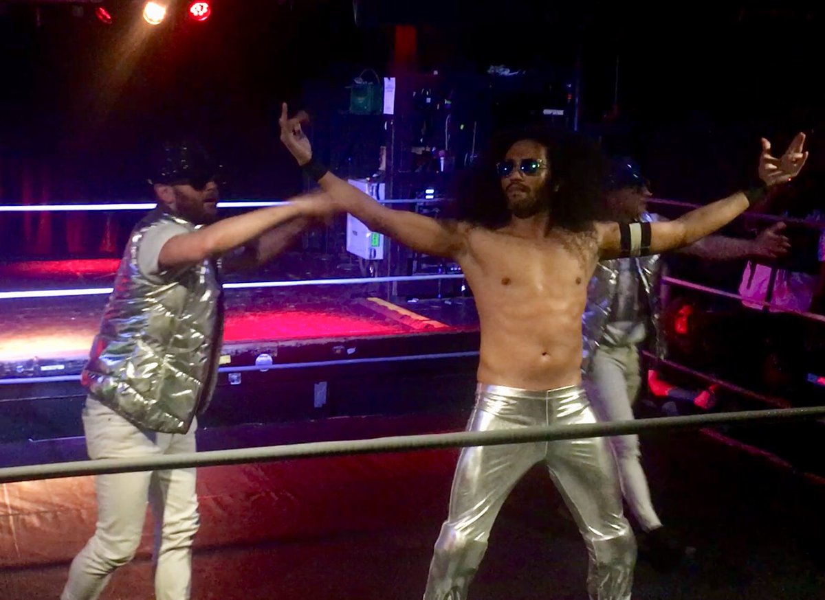 FantasticDork's tweet photo. So last night at @OMGProject42 my guys @all4doras and I had a pop music showdown vs girl group #BFFervescent https://t.co/Ybb5thXLG2