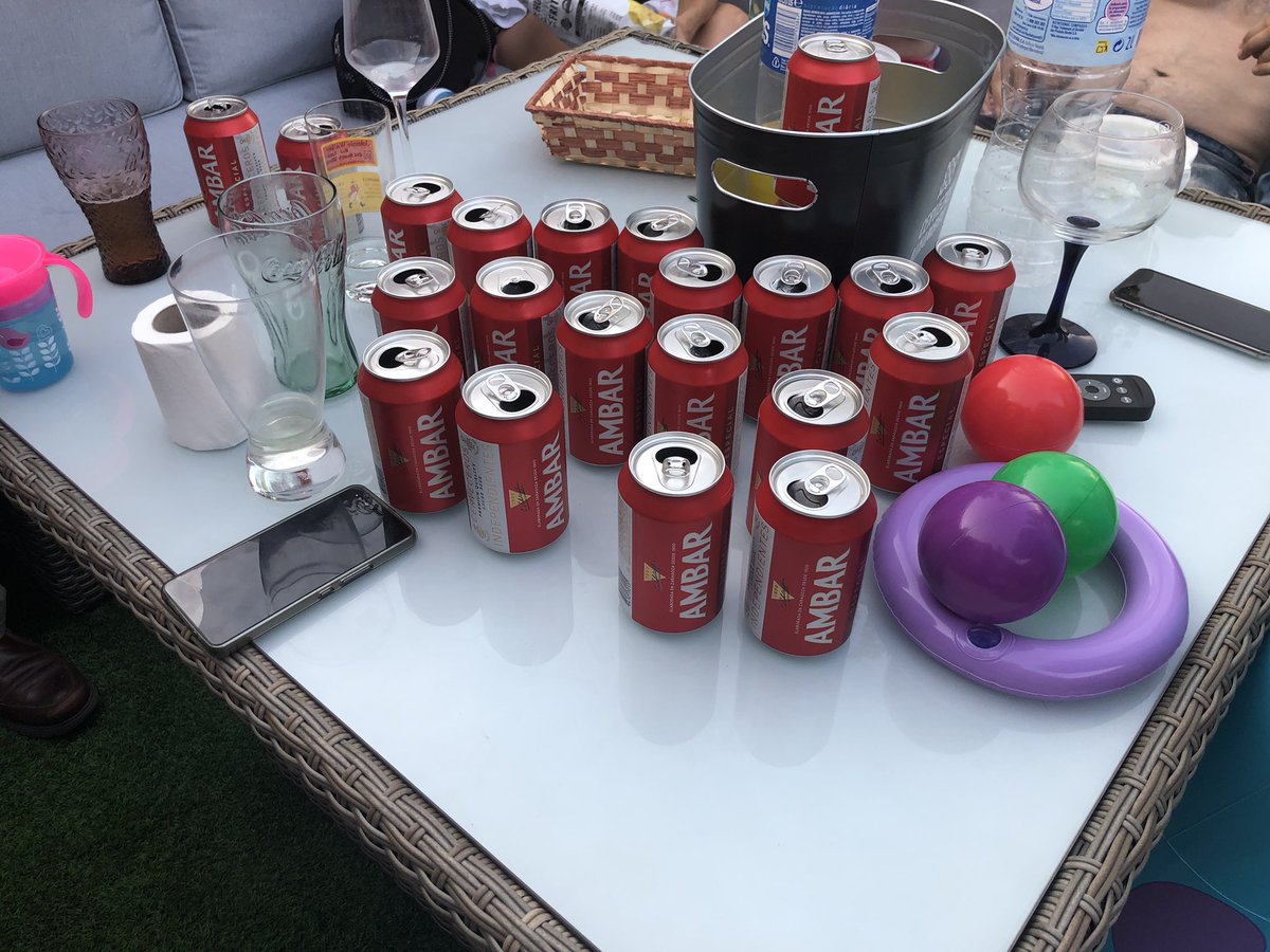 criscyus's tweet photo. Celebrando el día internacional de la cerveza con la mejor y la más auténtica cerveza del mundo! @cervezasambar  gracias por existir!!!!! @josezueras @randresdata @lcanasarri @roxanacy https://t.co/smcPgnx5js