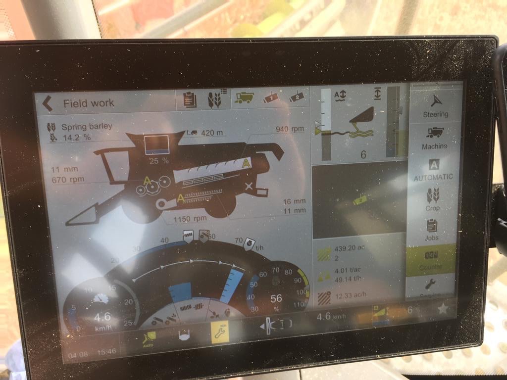 CLAAS_Eastern's tweet photo. It’s just incredible — less power used but significantly more output 😁 #New_LEXION Is #True_Revolution in performance and efficiency #CLAAS #Hybrid #LEXION https://t.co/EKT18o6Ilw