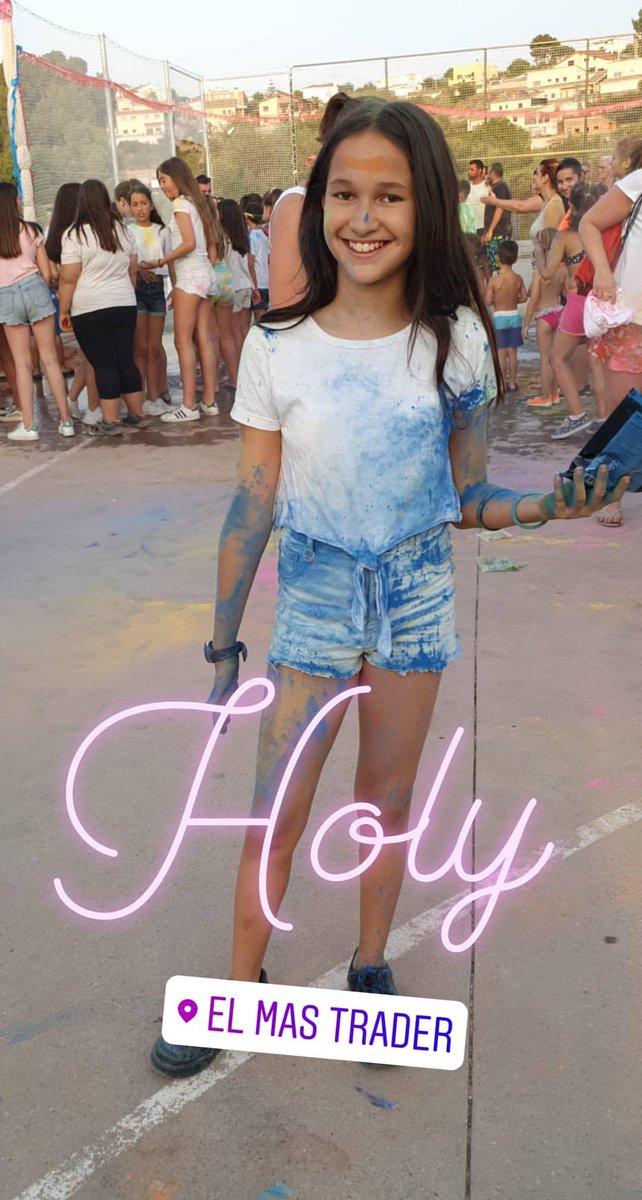 RenataBedos's tweet photo. Polvos y espuma...venga! @aavv_mastrader #mastrader #festesmastrader2019 #holy #festadelespuma #partytime https://t.co/OnyfVGu2IH