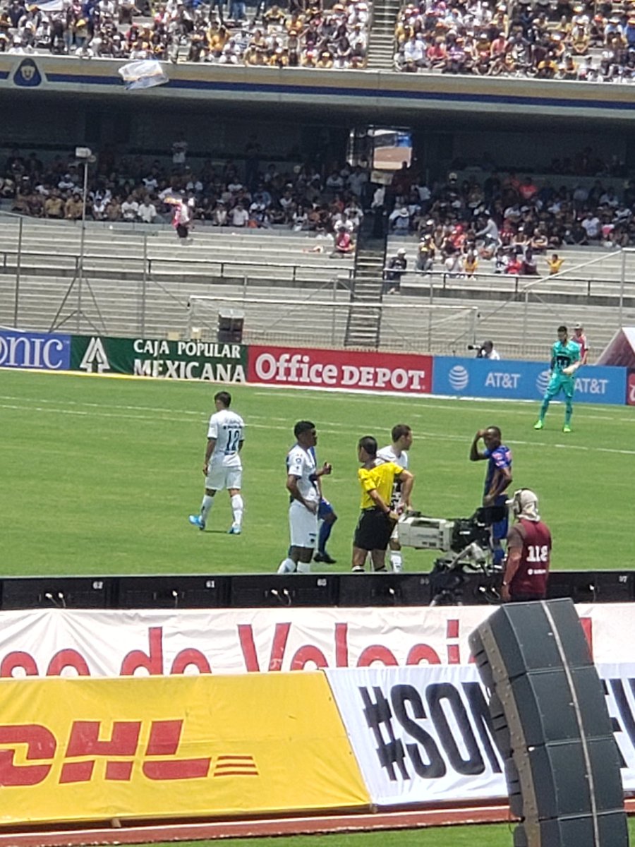 entretiempo_net's tweet photo. ¡¡Roooja!! Para #JeisonAngulo, al minuto 71 deja en inferioridad numérica a las @PumasMX
#EntreTiempo #LigaBBVAMX #PUMvsTIG #SoyDePumas #TigresXElTriunfo https://t.co/paNiKBk1mN