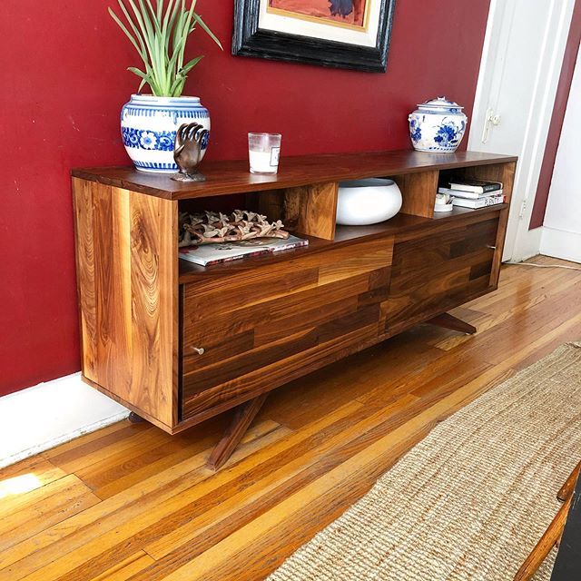 I love it when friends end up with a Collection piece.  Gives me a chance to keep an eye on it and see how the wood moves.  You always try to build something that will last and  stay beautiful.  This one still looks amazing.  Puts my mind at ease. ift.tt/2Keehra