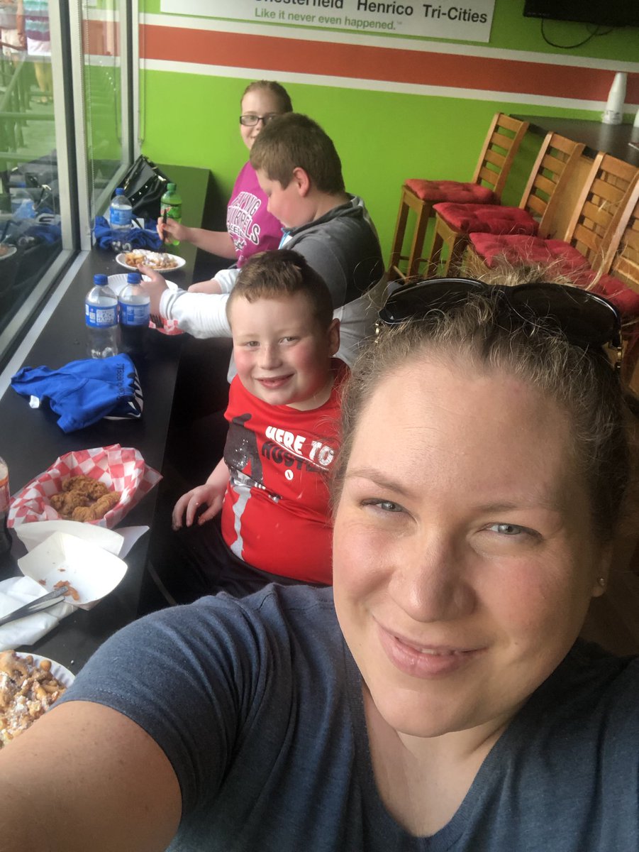oceanjess21's tweet photo. Fun @GoSquirrels game the other night. #BaseBall #havefungonuts #family #MakingMemories #boymom #rva #flyingsquirrels #nutasha #nutzy https://t.co/GuSWV3Rl7I