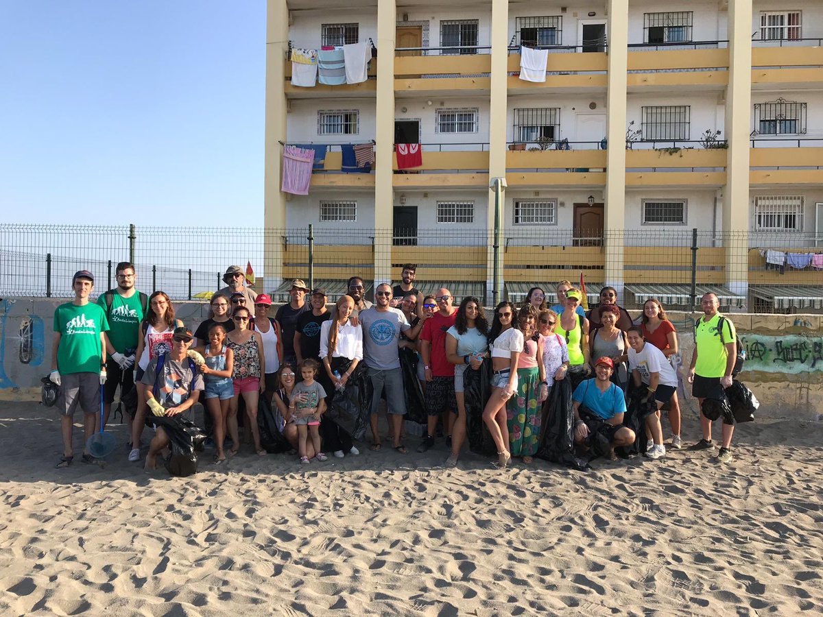 Muchas gracias a todos los que lo habéis hecho posible‼️ Para nosotros es un éxito el haber podido aportar este granito de arena a nuestra ciudad con la primera quedada para recogida de plásticos de la Playa de Sacaba. 
❤️ GRACIAS ❤️
