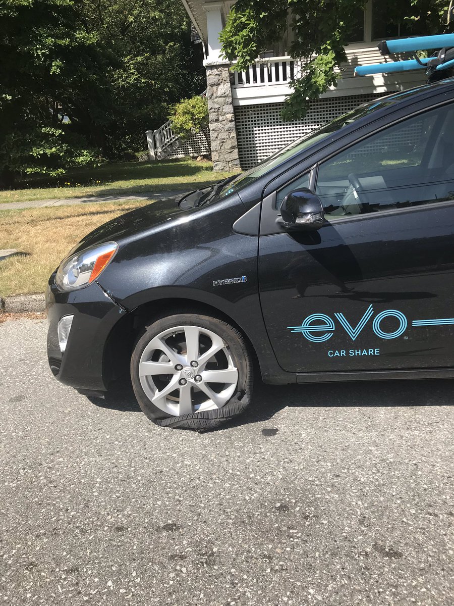 2Marra's tweet photo. Hey @EvoCarShare this car at 17th and Tupper needs some attention. https://t.co/uyrqkjAZV8