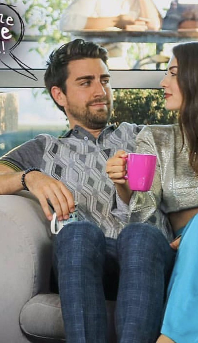 NewsCaglar's tweet photo. @CaglarErtugrul wtf is kerem wearing!!!! We can't tolerate the style of kerem anymore 😡😡 we don't have to hurt our eyes just because this untalented person is your girlfriend. Kerem style has been nothing but horrible (grandfather shirts 🤢) #CağlarErtruğrul https://t.co/iUAd4JoqBN