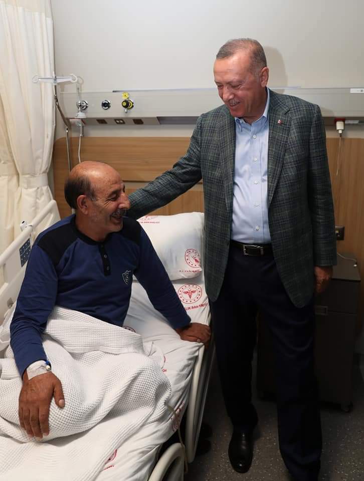 Osmanmutlugkb's tweet photo. Cumhurbaşkanımız @RTErdogan, Bursa Şehir Hastanesi Açılış Töreni’ne katılarak, hastaları ziyaret etti. 
@yayman_huseyin 
@HuseyinYayman https://t.co/8QdfpQRNKr