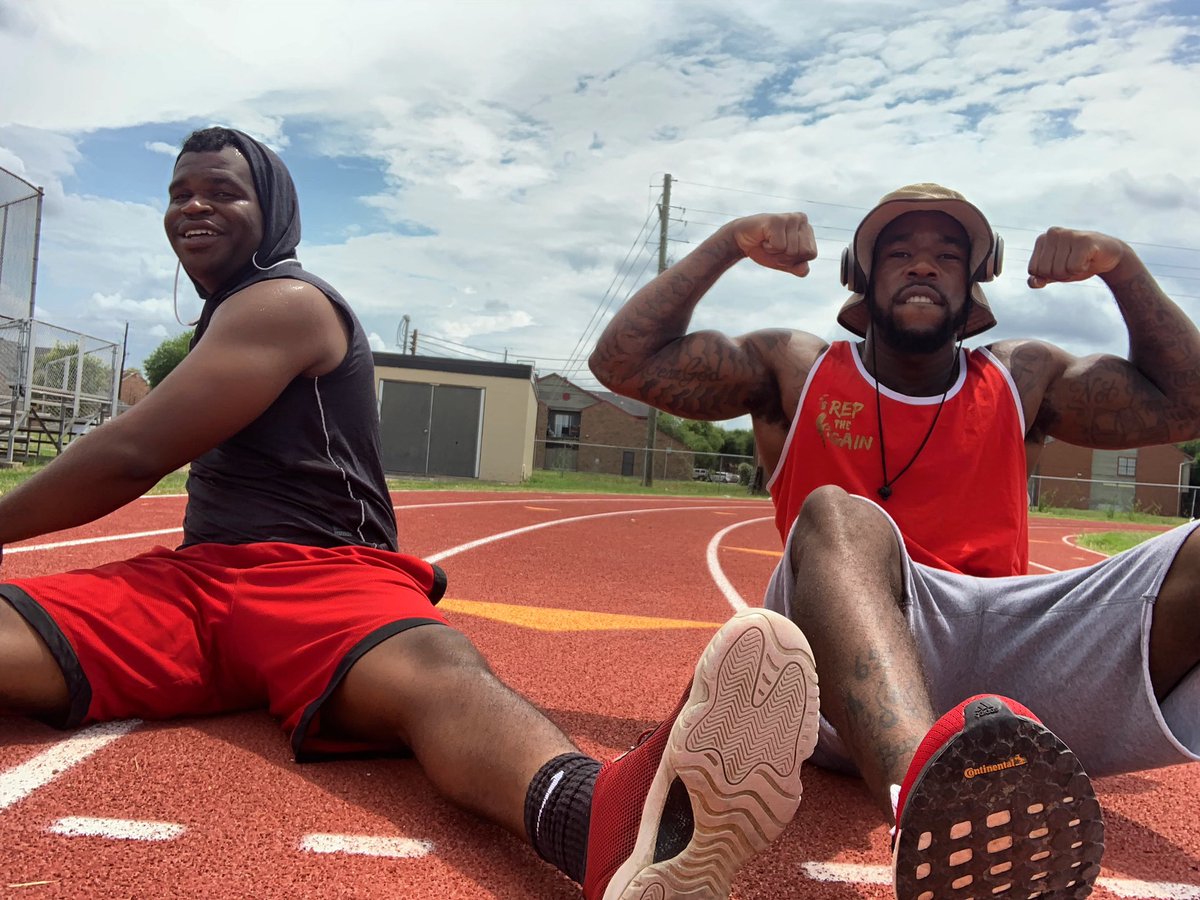 GAINSTA_talk's tweet photo. In reality Sundays are my “rest” day. .
.
After the bad food choices over this past weekend, I decided to come get some cardio in with my dawg 💪🏾💪🏾💪🏾
.
.
HOPE YALL ENJOY YOUR SUNDAY. Don’t forget to prepare for a new week though! LETS GET IT ‼️
.
.
#RepTheGAIN https://t.co/msExOynf2h