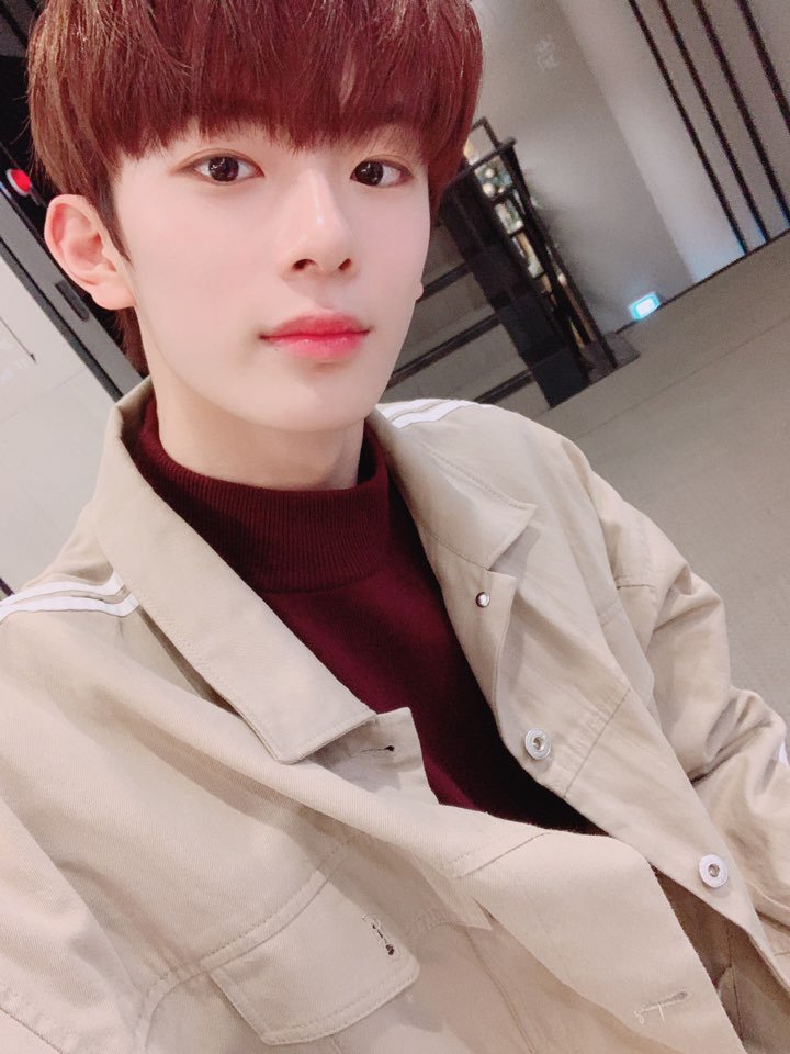 JOHNJARman_'s tweet photo. 5. 베리베리 강민

개인적으로 계정주가 굉장히 사랑하는 얼굴입니다. KPOP의 미래 그 자체네요. https://t.co/mjqBDo5k7Y