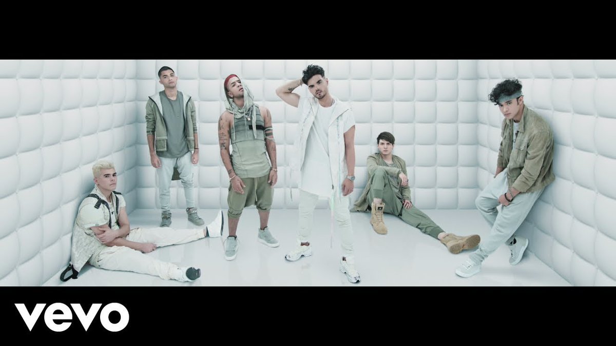 SonyMusicLatin's tweet photo. #CNCOwners, ¿entrarían al manicomio de #MeVuelvoLoco? 🤪🤭😍 ¡Denle play al nuevo video de @AbrahamMateo y @CNCOmusic! 🙌 https://t.co/bXLHSjXMDq https://t.co/ttd8i184hr