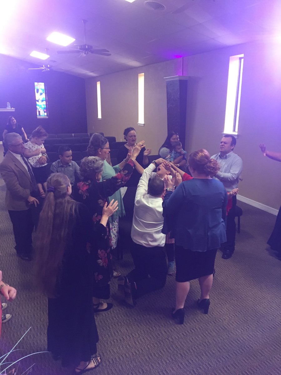 pfuller99's tweet photo. Breakthrough service @thepowt today as people exercised spiritual authority! Thankful for @DevinFuller01 for leading us to the throne room during worship! https://t.co/OZbVtA9USo