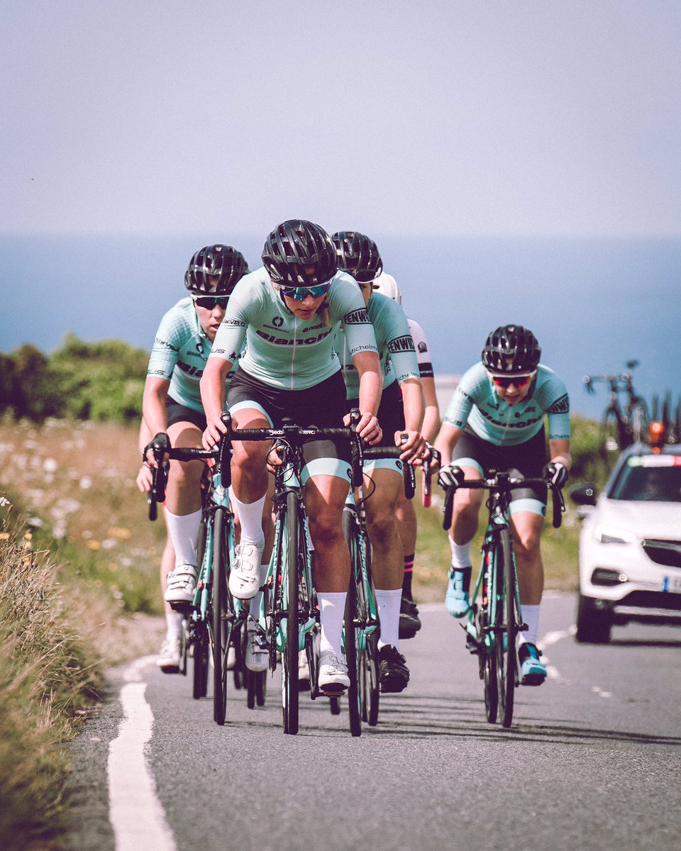 Nouvellescyclng's tweet image. Socks goals 💁🏼‍♀️

#celesteisbest #bikeracing #sockdoping 📸 @b_briffett