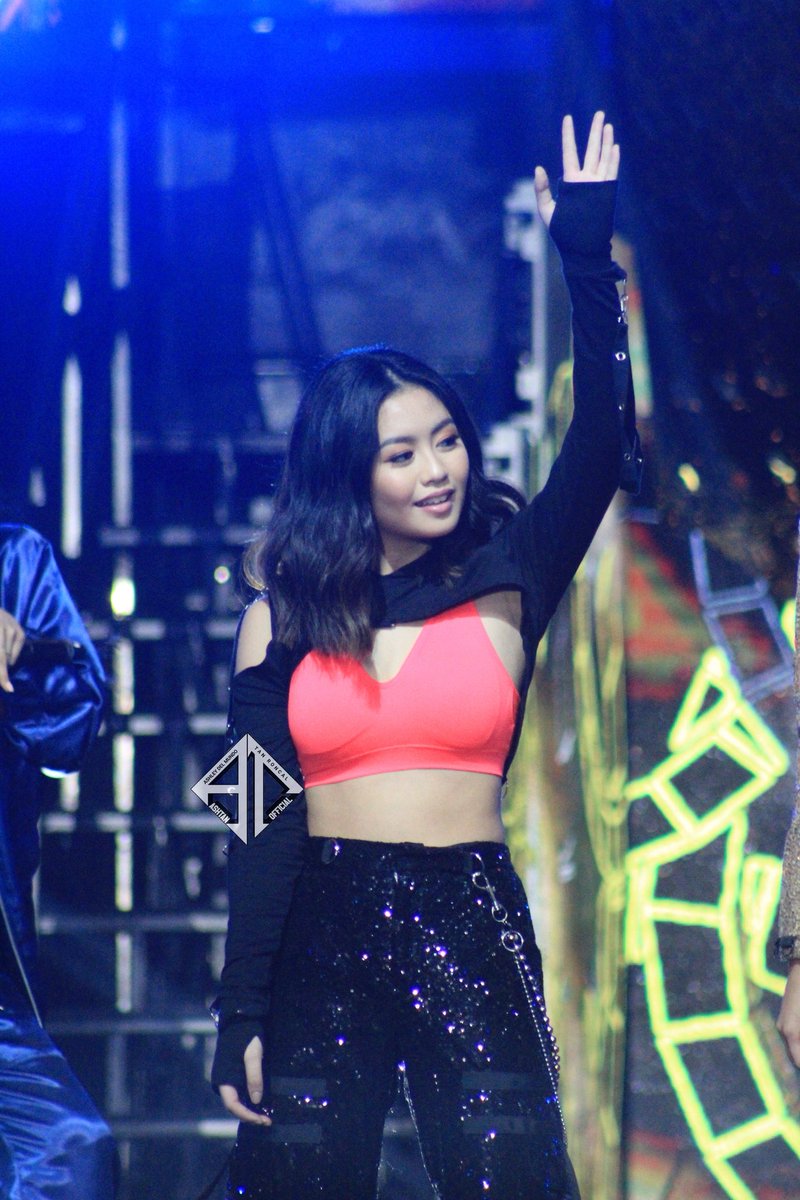 paparazzi_2019's tweet photo. Hataw na hataw ang Adventurous Angel ng Australia 💕 @ashdlmundo

#AshleyDelMundo #AshTan https://t.co/kT1VVZbBAO