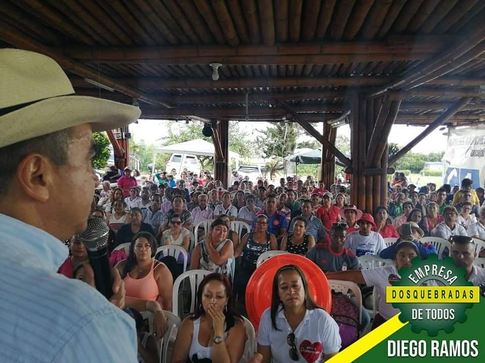 Seguimos recorriendo nuestro Municipio, hoy le doy las gracias a C➡️1  Robert Sanchez candidato a el concejo de Dosquebradas, y a todo su grupo de trabajo.

Dosquebradas Empresa de Todos.

Diego Ramos ALCALDE 2020-2023