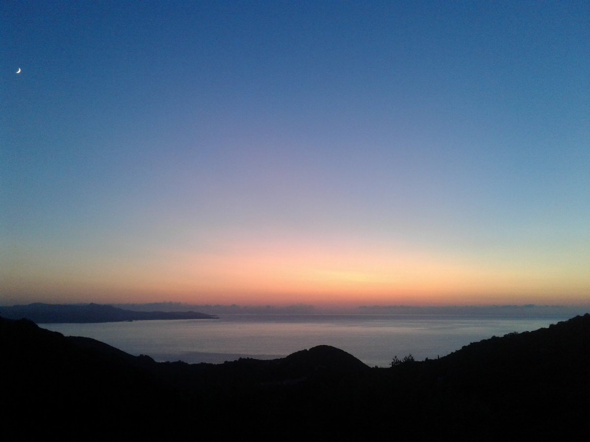 HassaneTraveler's tweet photo. For this #SundaySunsets
Some pic from #Farinole #Ferringule #Feringule #Farinola village in a #Corsica island #France.
@always5star
@RoarLoudTravel
@_sundaysunsets_
@SonjaSwissLife
@Adventuringgal https://t.co/BlzdVrnwUF