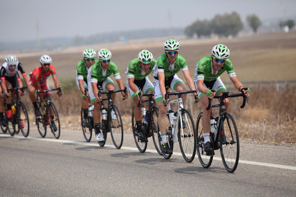 CiclismoJaen's tweet photo. . @manucastilla97 ha sido 7º en la Vuelta a Ávila, donde también ha sido 3º en categoría sub-23. @marioperchas98, que sufrió una fortísima caída en la etapa de ayer, ha sido 19º, mientras que Cristóbal Moral ha finalizado 76º
https://t.co/k2kgjubpZ5 https://t.co/9OnJNFb3xB