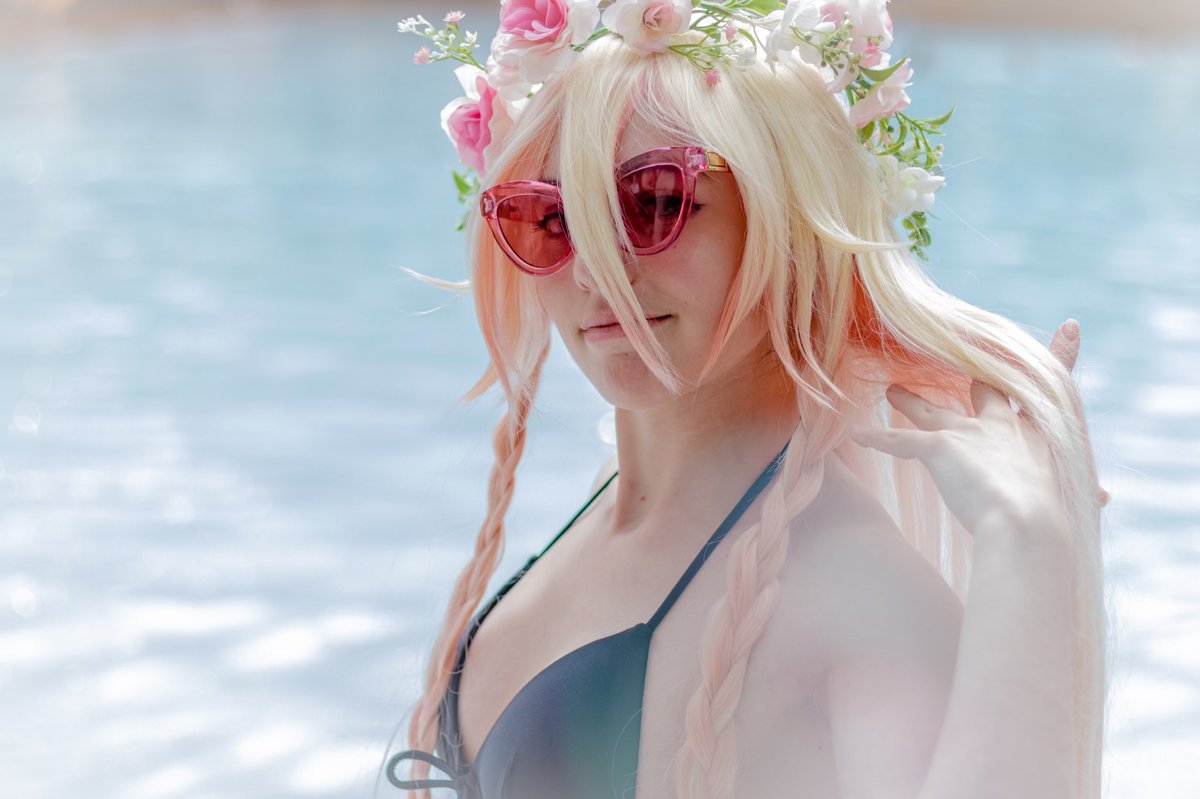YukiCat19's tweet photo. I keep forgetting to post these 🙃 📸 @sknvisuals 
#cosplayofinstagram #cosplay #iacosplay #vocaloid #vocaloidiacosplay #vocaloidcosplay #colossalcon2019 #colossalcon #swimsuitcosplays https://t.co/omFrQEQi2q