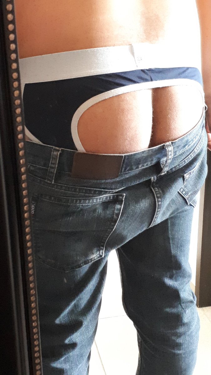 MattiAdr's tweet photo. Salgamos con #jockstrap haber si cae algo #porquecalor #Fresh #Bears #littlebear https://t.co/mdeqNl9NYm