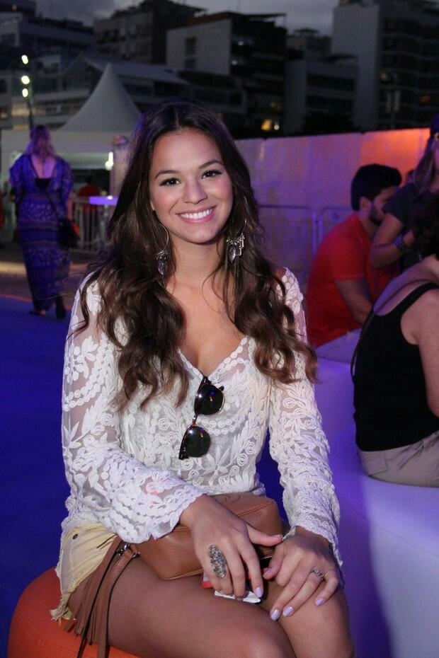 Happy birthday Bruna Marquezine . Many happy return 