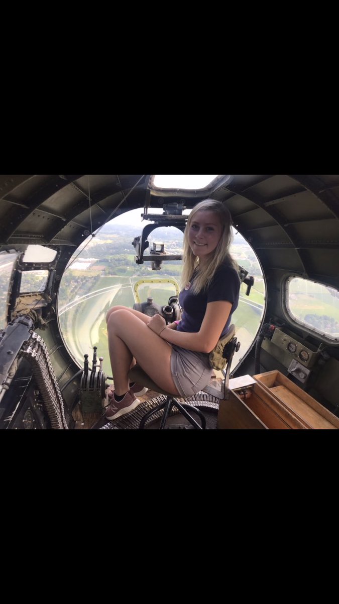 kaitlynsayerss's tweet photo. Highlight of my day🤩😫 #b17 https://t.co/sNnuwaVt07