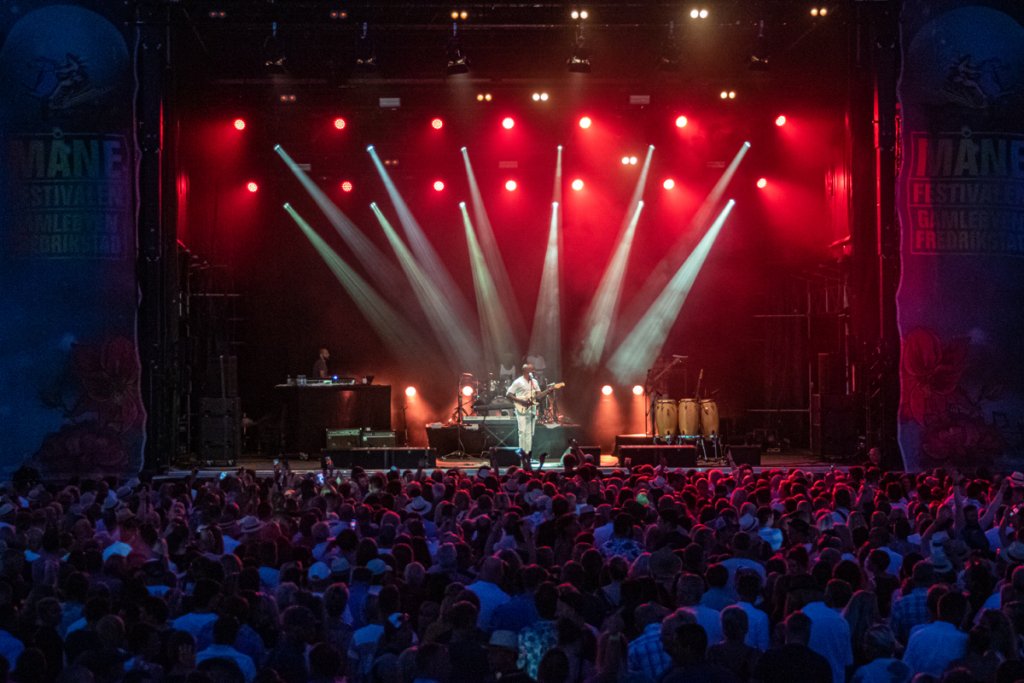 Månefestivalen 2019 – with Wyclef Jean, Highasakite, Gåte, Bigbang and more artistpicturesblog.com/2019/08/04/man…