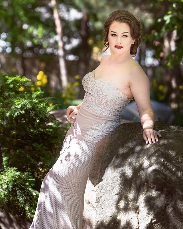 ByAmoor's tweet photo. One word : STUNNING!!
Carly ♥️ Matt 
Eshoot @carlydonaldsonphotography .
.
.
.
#photography #gtaphotographers #weddingphotography #weddingphotographer #desiwedding #punjabi #bramptonweddingphotographer #dulhan #shaadi #weddingmakeup #weddingplanner #tbt #celebration #toronto… https://t.co/0PFORlLzOg