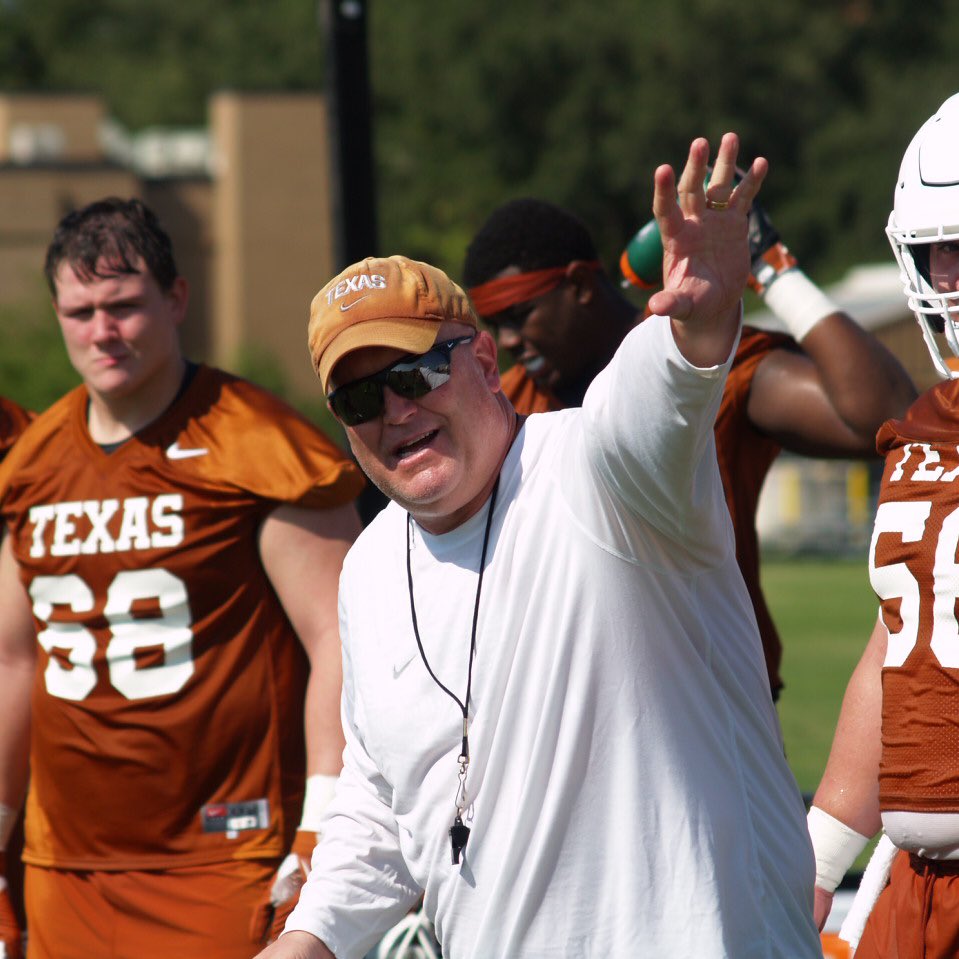 EBJiPpAXoAA1b6M?format=jpg&name=medium