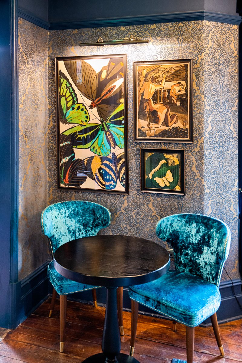 BarSaintJames's tweet photo. It's all in the details...our venue is renowned for it's quirky decor. There's nowhere quite like Bar Saint James ✨ #barsaintjames #decor #details https://t.co/Lt6NkMOyHh