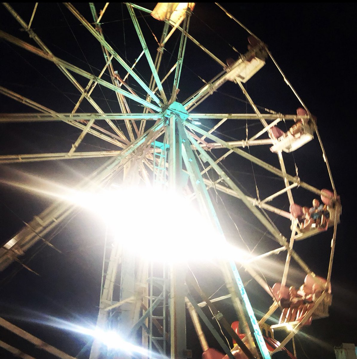 oceanjess21's tweet photo. The kids and I had so much fun at the carnival 🎡. #ChildhoodMemories #kvfd #killmarnock #easternshore #family #familytime @kilmarnockva https://t.co/I9PEFWsfh8