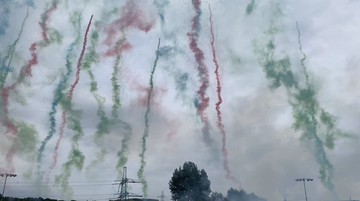 LightningPyro's tweet image. Fantastic weekend full of daylight displays 🙂 love doing something different !