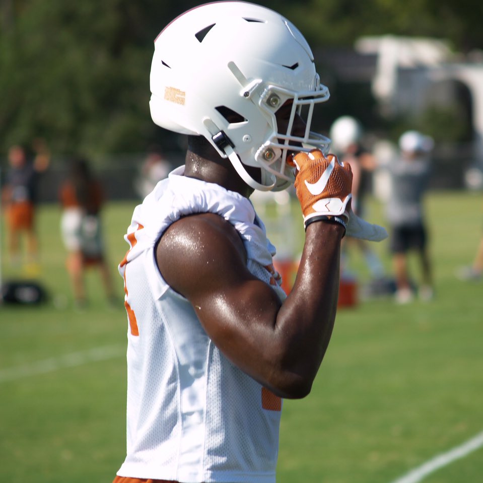 EBJkU_2WkAAB_pK?format=jpg&name=medium