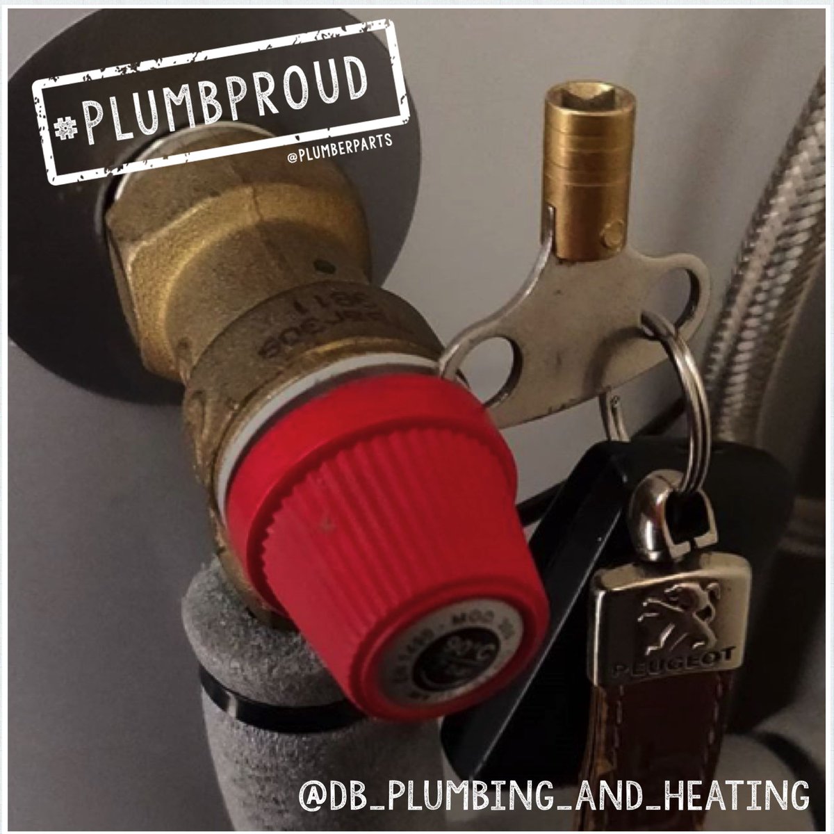 plumberparts's tweet photo. This is a great Top Tip from @db_plumbing_and_heating when you drain a unvented cylinder down😅 What do you guys use? Send your pics/video &amp; tag @plumberparts with #PlumbProud 💖✌ https://t.co/ubHajVsPel